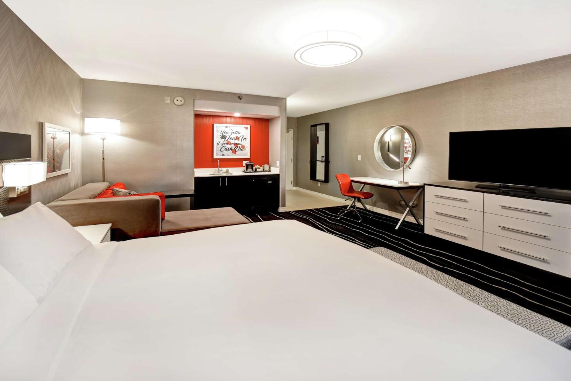 Doubletree By Hilton Deadwood At Cadillac Jack'S Buitenkant foto