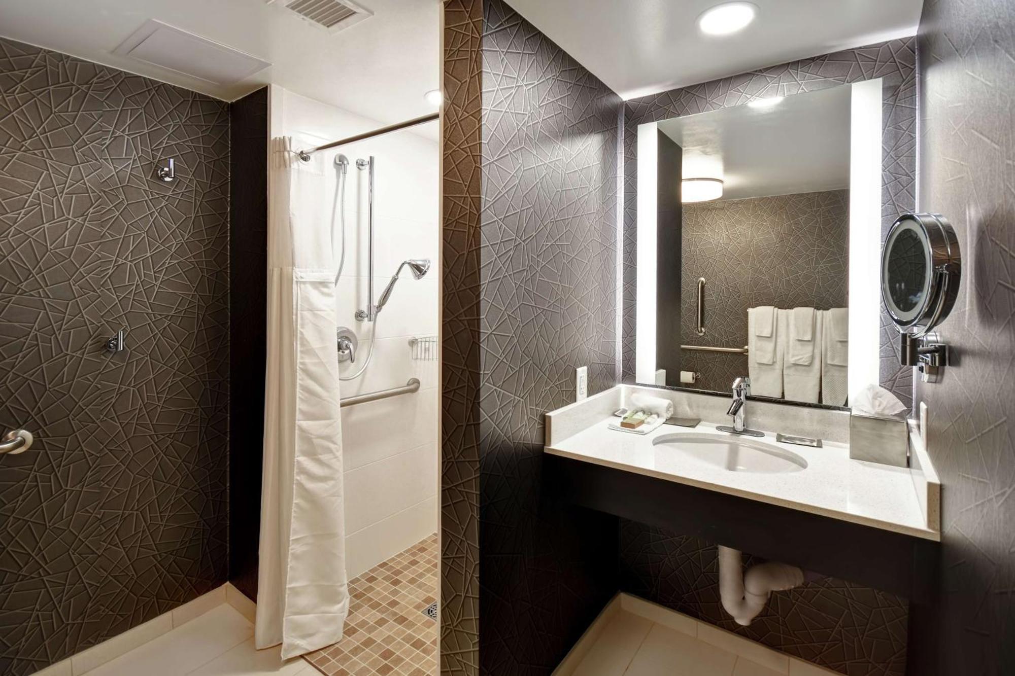Doubletree By Hilton Deadwood At Cadillac Jack'S Buitenkant foto