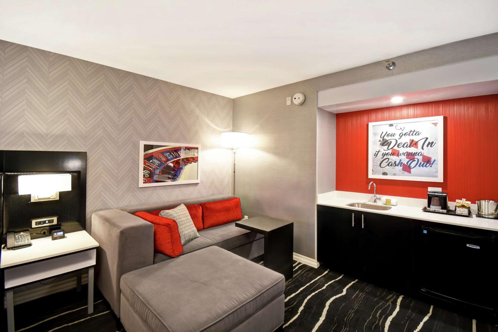 Doubletree By Hilton Deadwood At Cadillac Jack'S Buitenkant foto