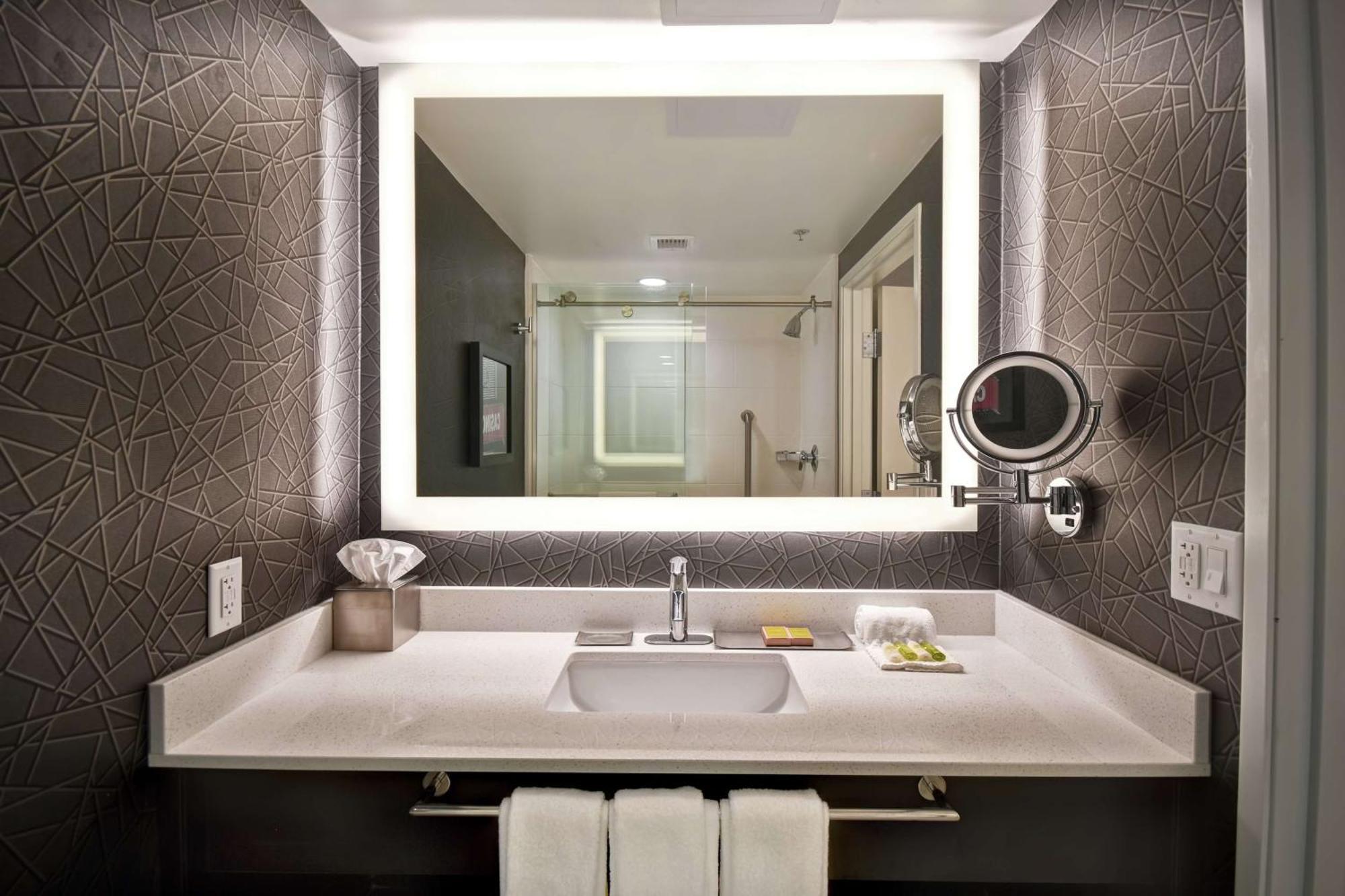 Doubletree By Hilton Deadwood At Cadillac Jack'S Buitenkant foto