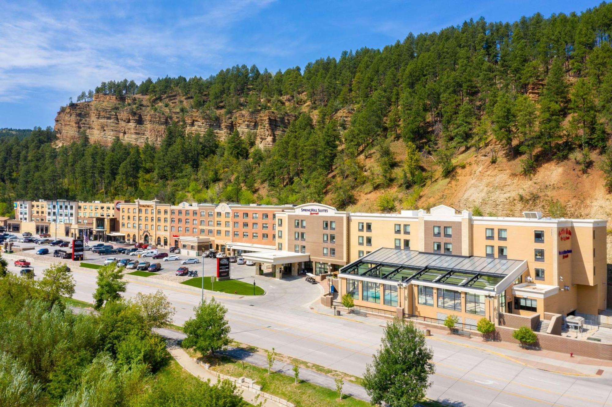 Doubletree By Hilton Deadwood At Cadillac Jack'S Buitenkant foto