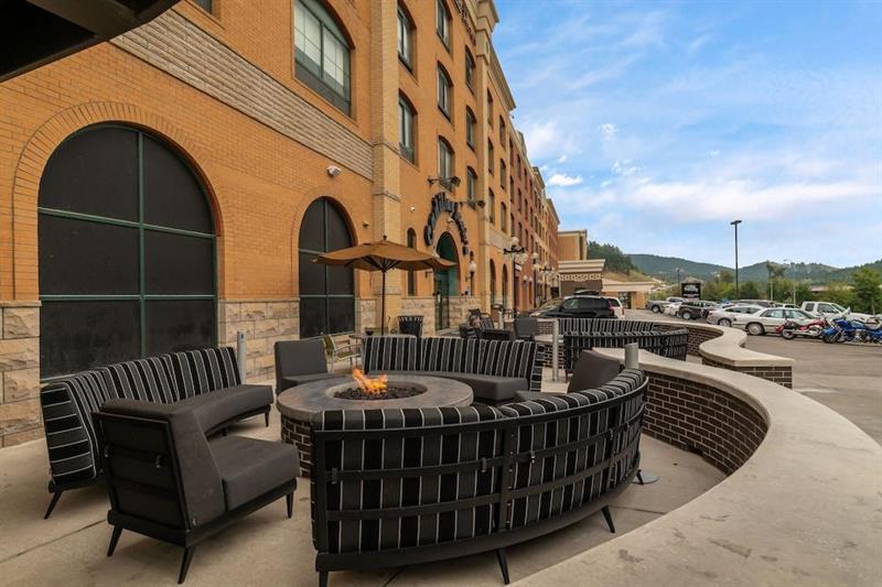 Doubletree By Hilton Deadwood At Cadillac Jack'S Buitenkant foto